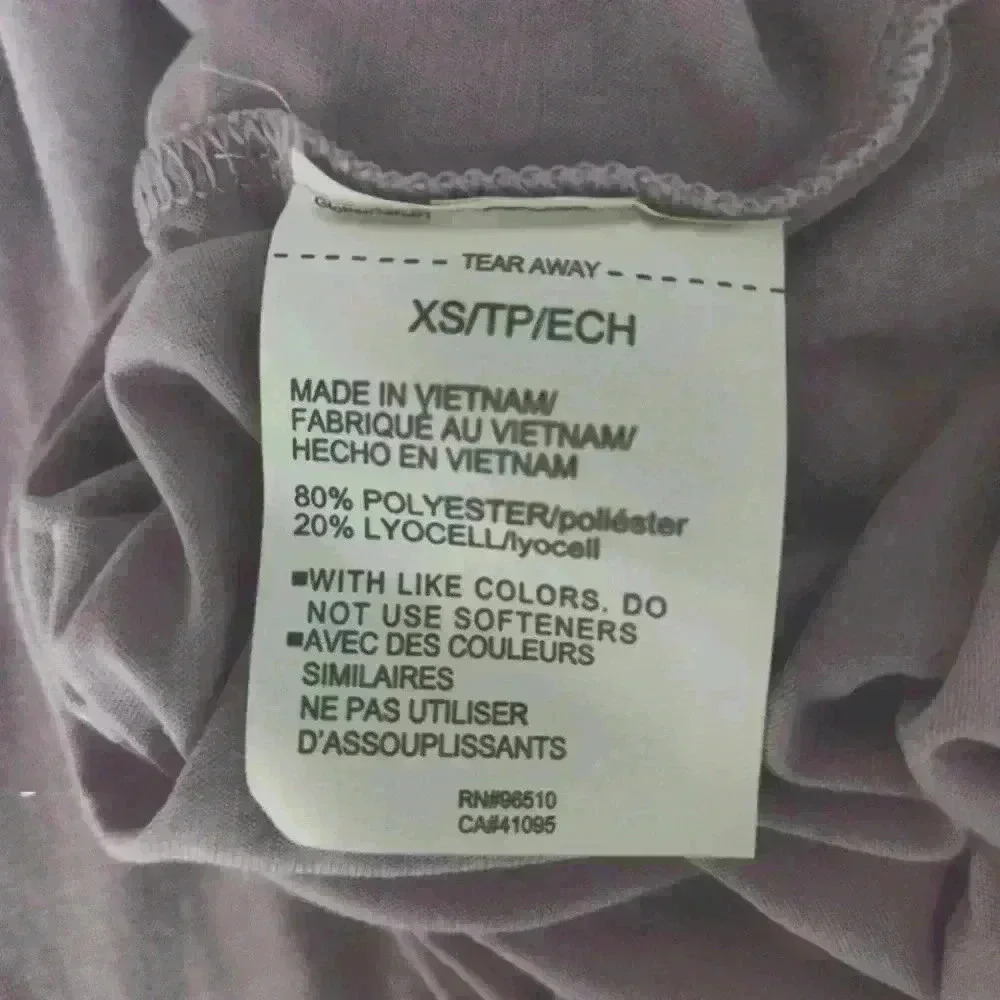 Under Armour | women's | long sleeve | lavender  | athletic top | Size XS - Picture 4 of 5